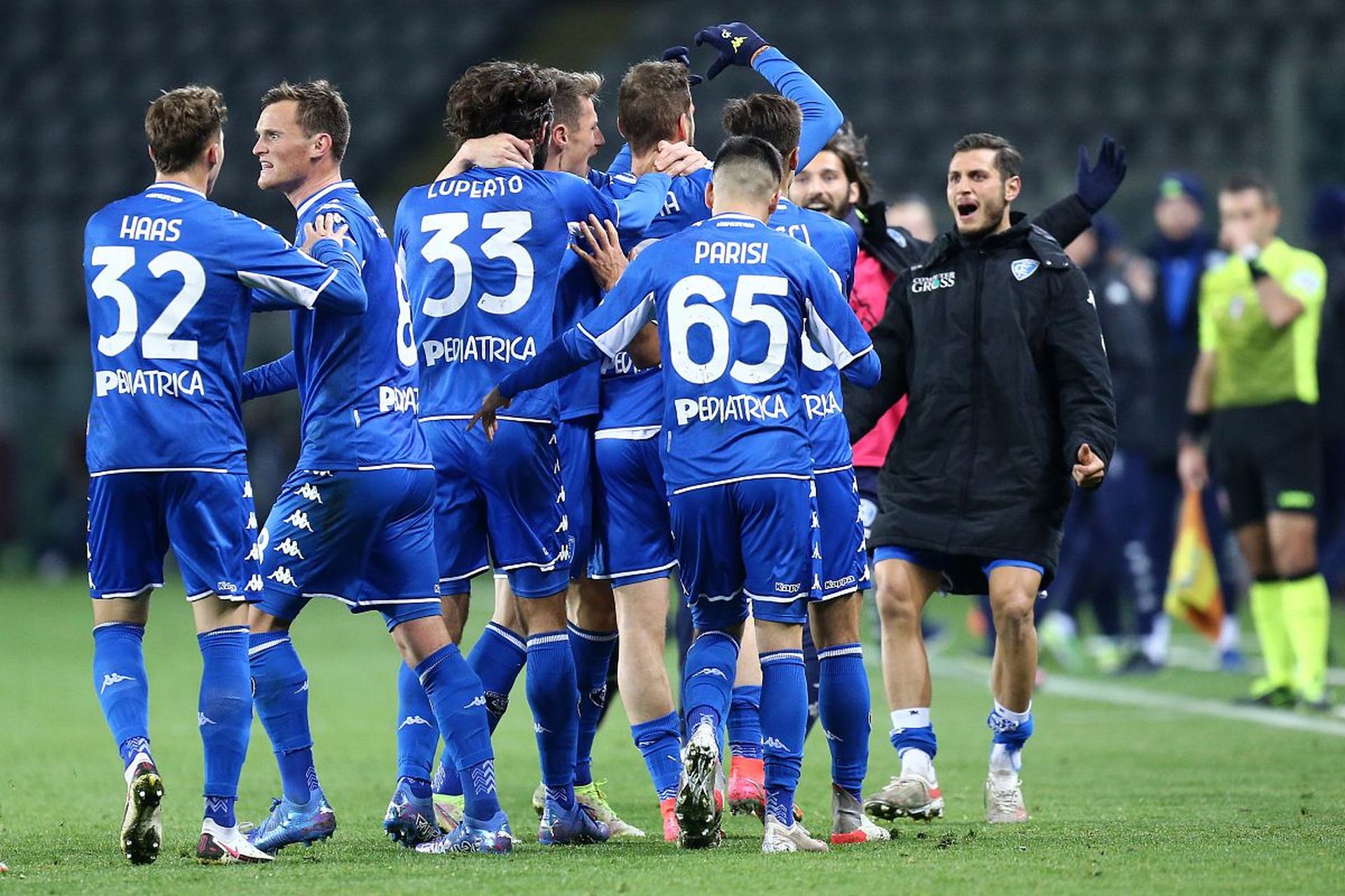 教練組對他 教練組對他